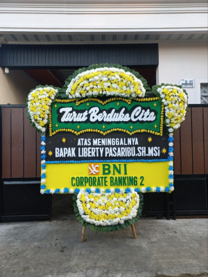 Papan Bunga Duka di Sidorame Timur